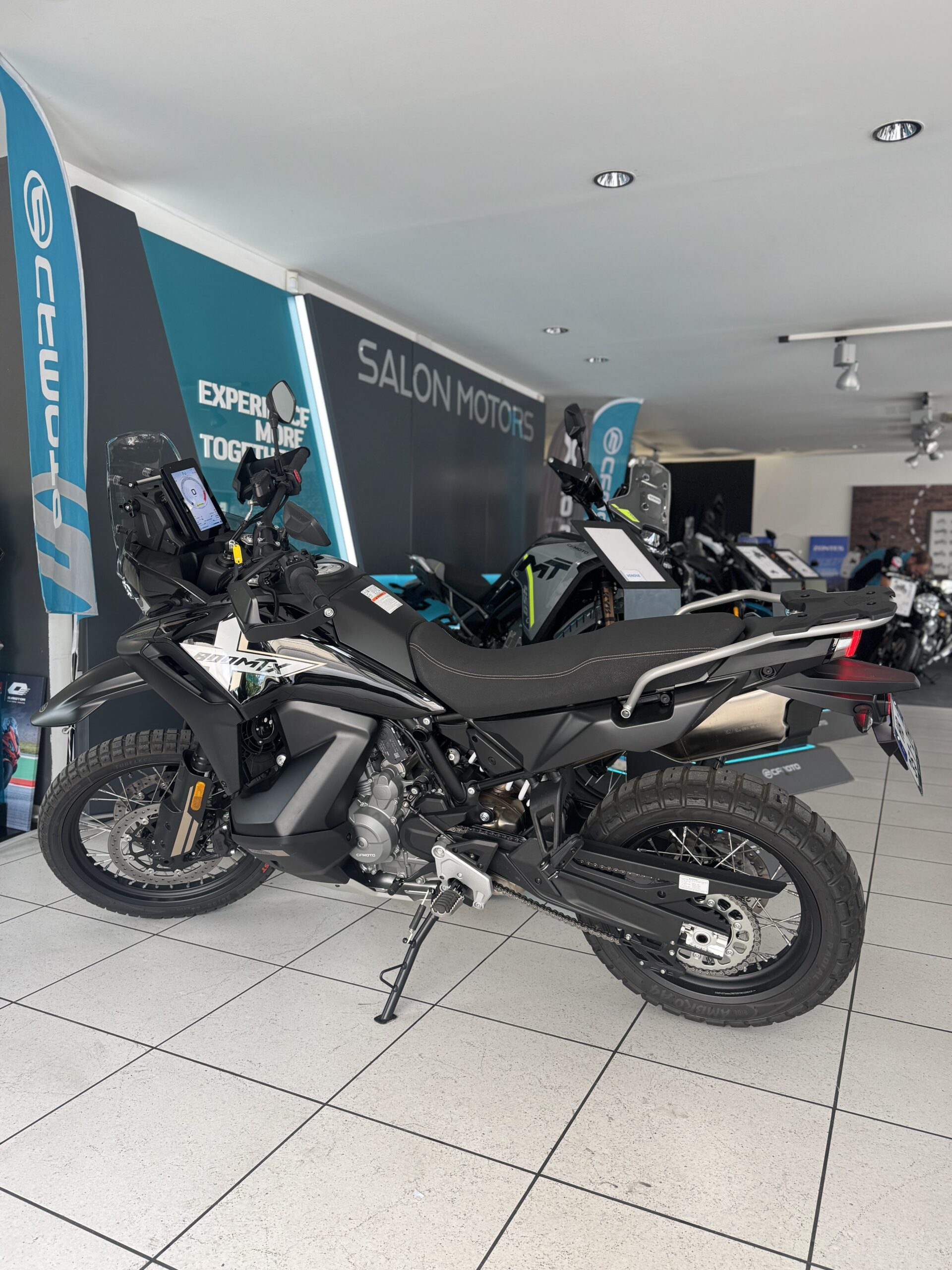 Lire la suite à propos de l’article CF MOTO 800 MT-X