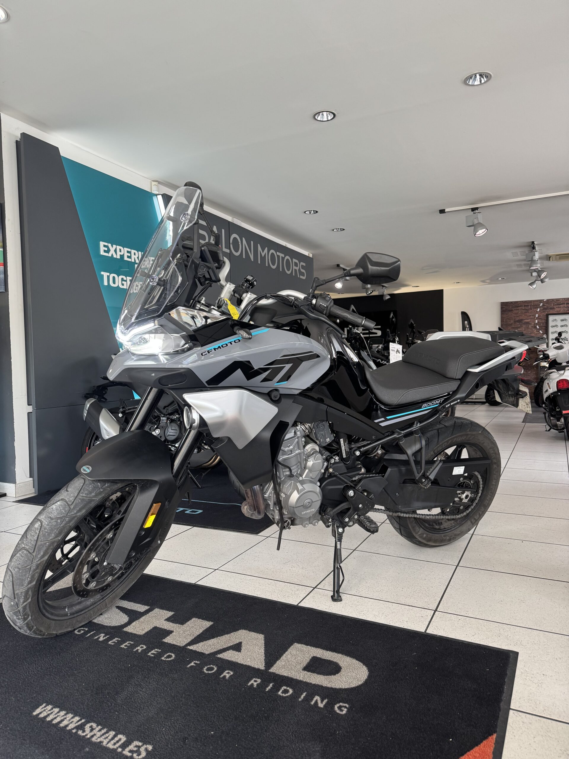 Lire la suite à propos de l’article CF MOTO 800 MT SPORT