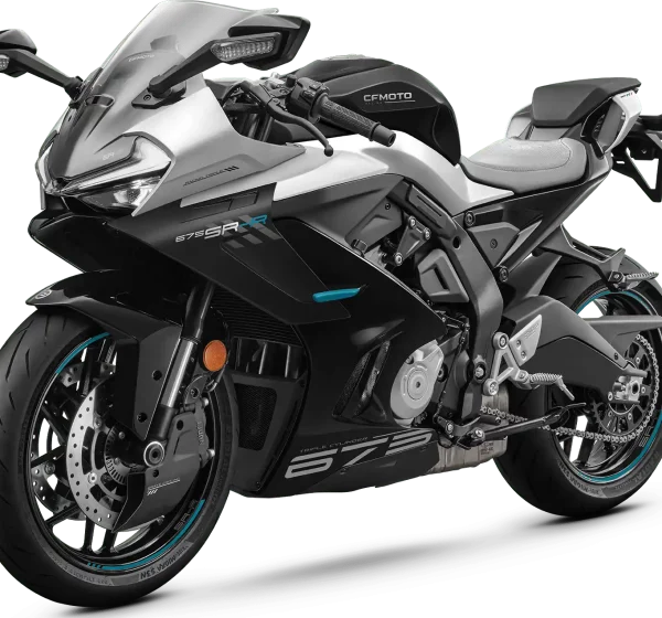 CFMOTO-675SR-R-noir-34-avant